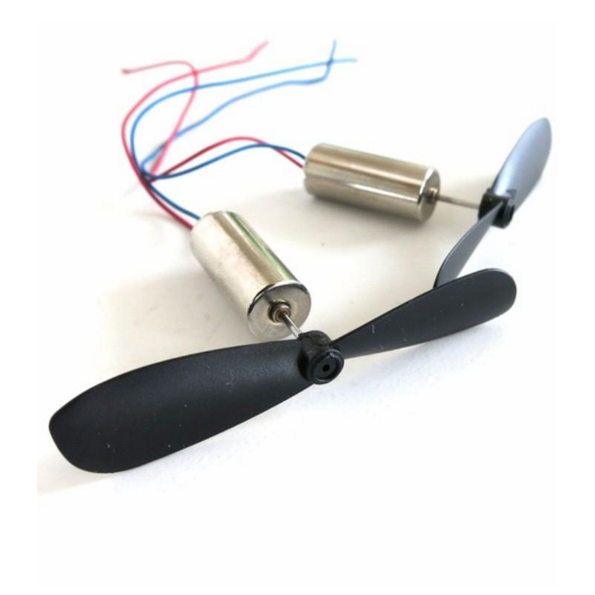 Pair of 3.7V DC small motor with propellers quad copter 716 motor